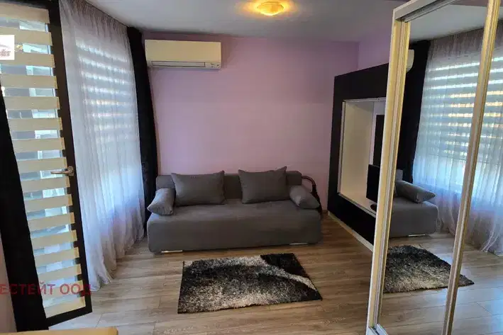Studio apartment with terrace in Lyatno Kino Trakiya, Varna