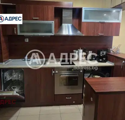 Снимка 3 — Двустаен апартамент с паркомясто в Лятно кино Тракия, Варна