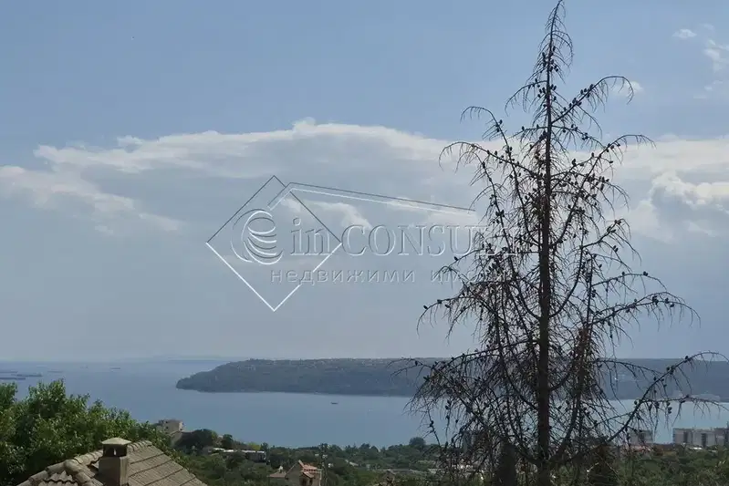 Двустаен апартамент с морска панорама в м-т Акчелар, Варна