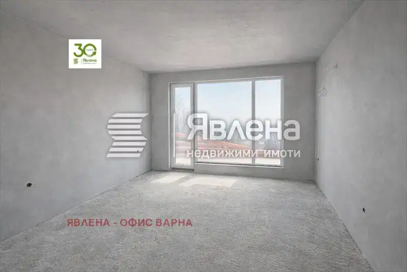 Двустаен апартамент с тераса в м-т Акчелар, Варна