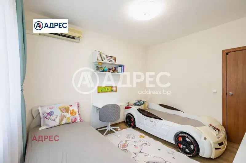 Three-room apartment with two terraces in m-t Alen mak, Varna