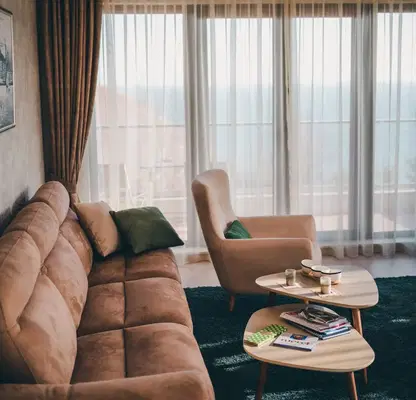 Photo 3 — Three-room apartment with two terraces in m-t Alen mak, Varna