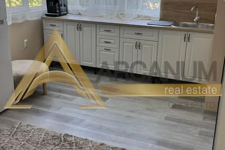 Two-room apartment in m-t Alen Mak, Varna with furnishings