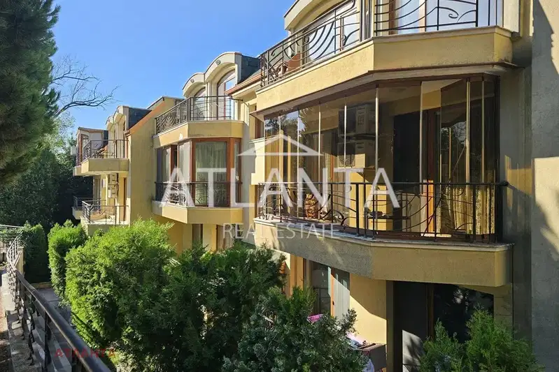 Two-room apartment with parking space in m-t Dolna Traka, Varna