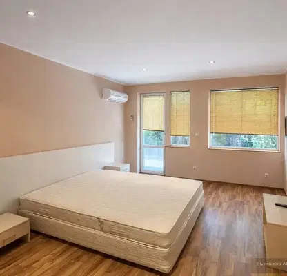 Photo 2 — Three-room apartment in m-t Dolna Traka, Varna with renovation