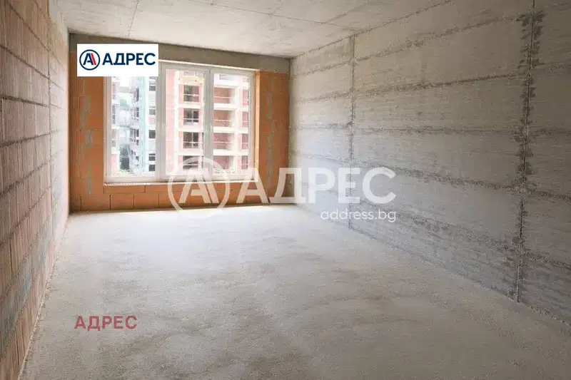 Двустаен апартамент в Младост 1 с тераса и асансьор