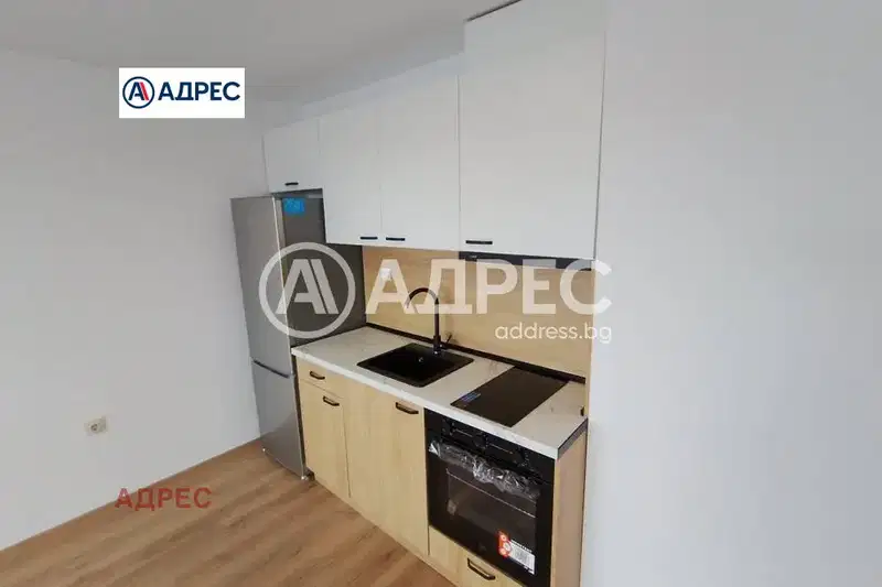 Двустаен апартамент с тераса в Младост 1, Варна