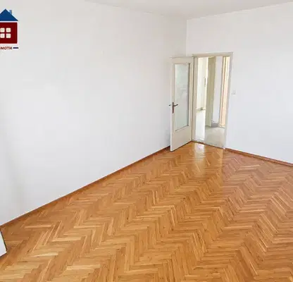 Снимка 2 — Тристаен апартамент с две тераси в Младост 2, Варна