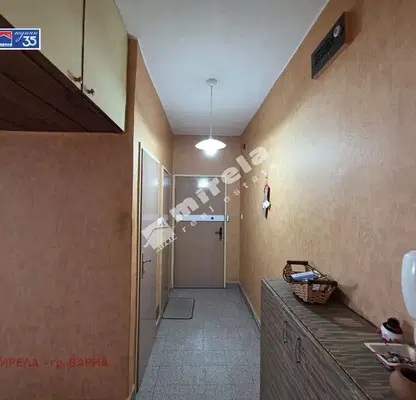 Photo 4 — Three-room apartment with two balconies in Mladost 2, Varna