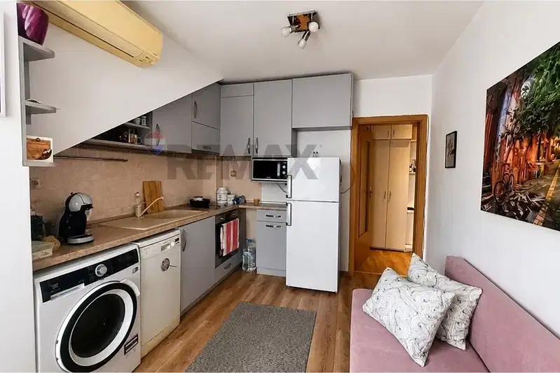 2-room apartment in Okrazhna bolnitsa-Generali, Varna, top floor