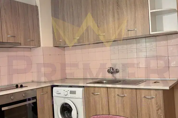Three-room apartment with two bedrooms in Okrazhna bolnitsa, Varna