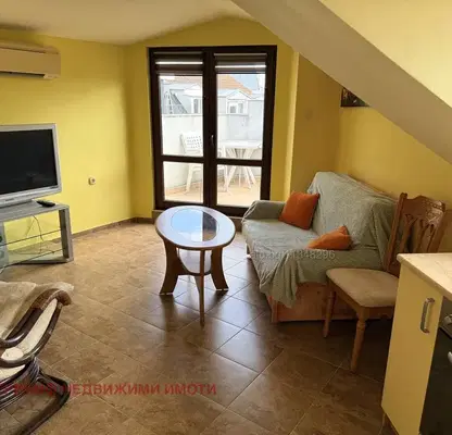 Photo 5 — Three-room apartment with 3 air conditioners in the center of Varna