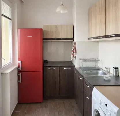 Снимка 2 — Тристаен апартамент в Окръжна болница, Варна, 3-ти етаж