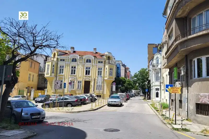 Two-room apartment near the Opera in Varna with elevator