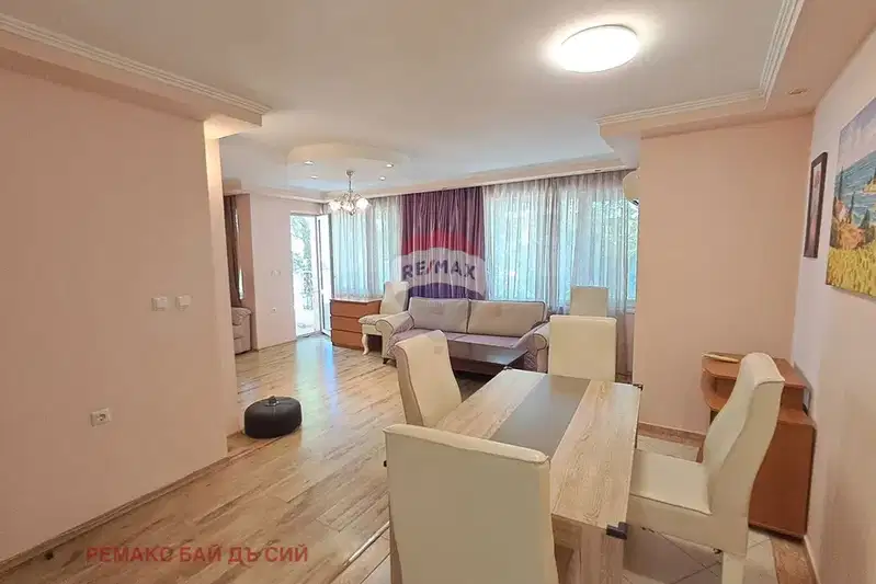Three-room apartment in Center, Varna with balcony and basement storage