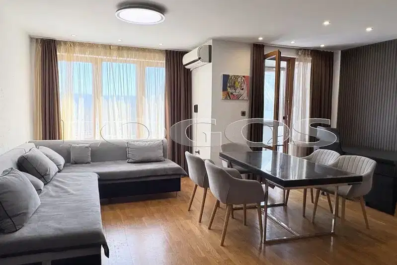 Spacious 3-room apartment in the centre of Varna, Opera