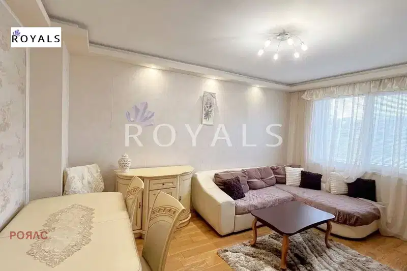 Three-room apartment with two terraces in Pobeda district, Varna