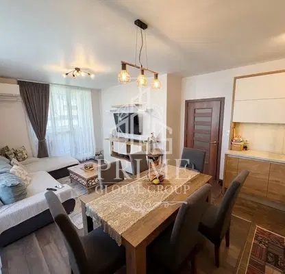 Photo 2 — Three-room apartment with large terrace in Pobeda district, Varna