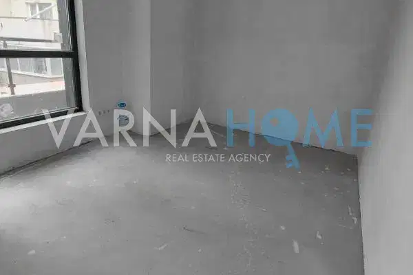 Двустаен апартамент с две тераси в Погреби, Варна