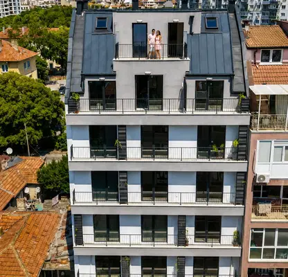 Снимка 3 — Тристаен апартамент с панорамна тераса в Погреби, Варна