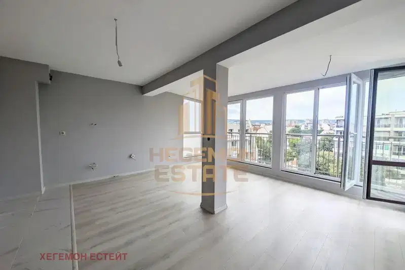 Three-room apartment with panoramic view in Pogrebi, Varna