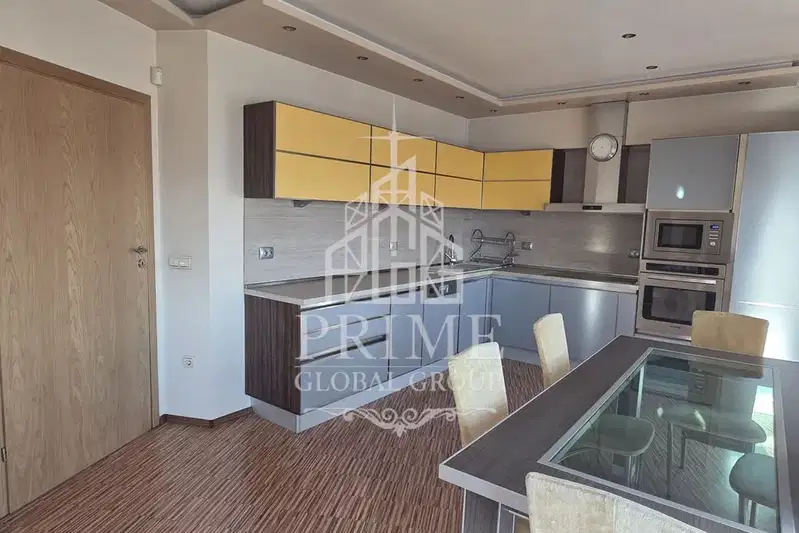 Spacious 4-room apartment with terrace in Pogrebi, Varna
