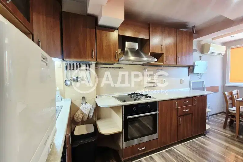3-bedroom apartment in Varna, Pogrebi