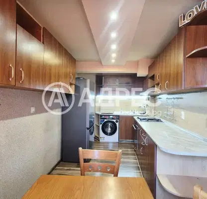 Photo 2 — 3-bedroom apartment in Varna, Pogrebi