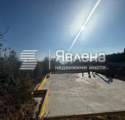Снимка 5 — Четиристаен апартамент с тераса в Свети Никола, Варна