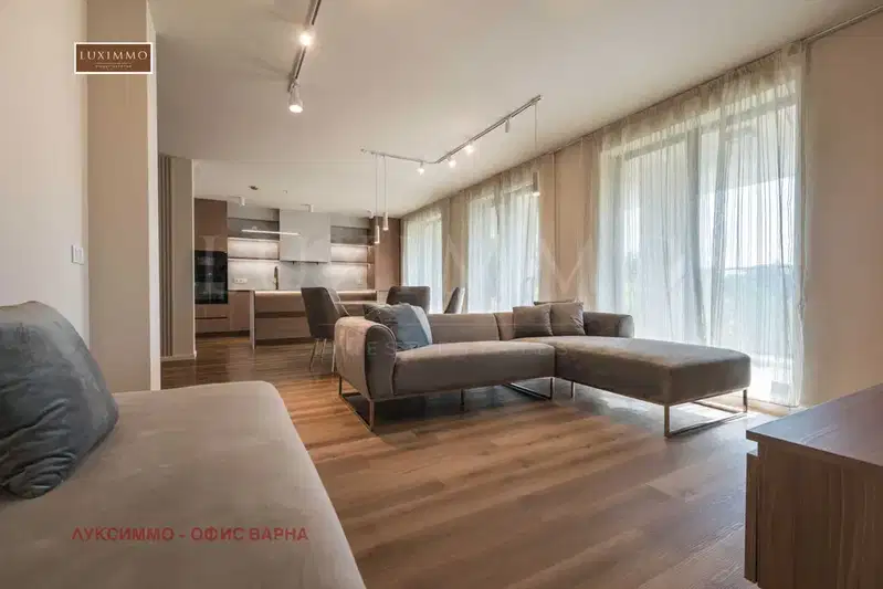 Three-room apartment with sea view in Sveti Nikola, Varna