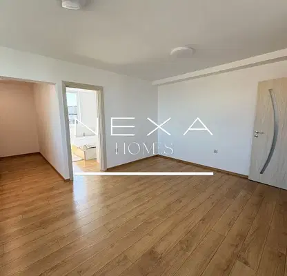 Photo 2 — Three-room apartment in Troshevo with southeast aspect