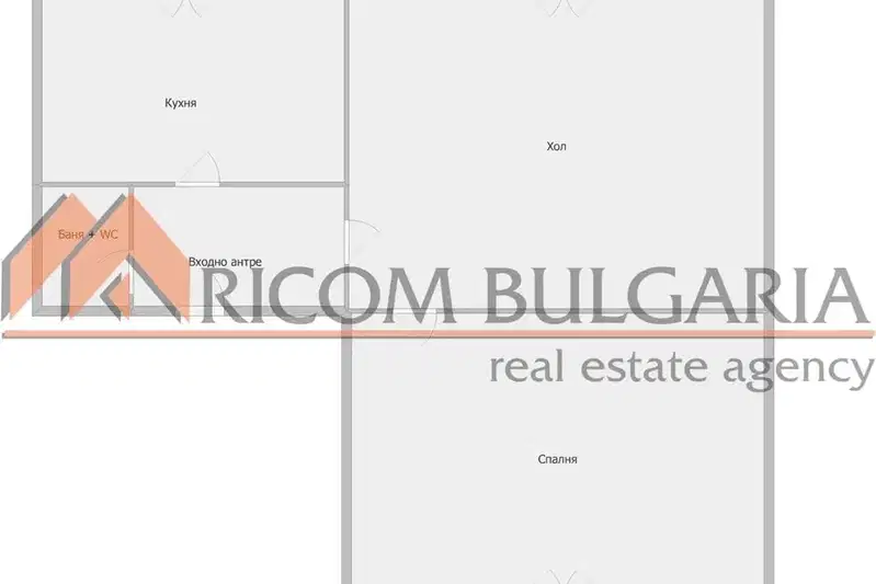Тристаен апартамент в Трошево с потенциал за ремонт