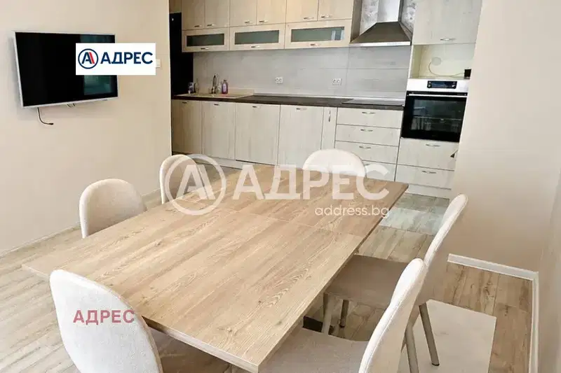 Тристаен апартамент с тераси в Трошево, Варна