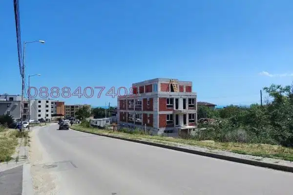 Двустаен апартамент във Варна, Виница с тераса
