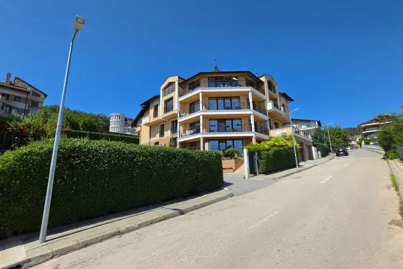 Luxury 2-room apartment with terrace and parking in Vinitsa, Varna