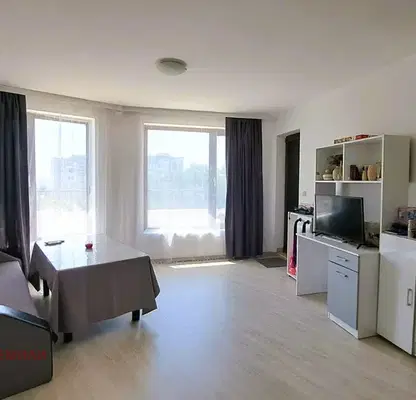 Photo 2 — Spacious 2-room apartment in Vladislav Varnenchik with large terrace