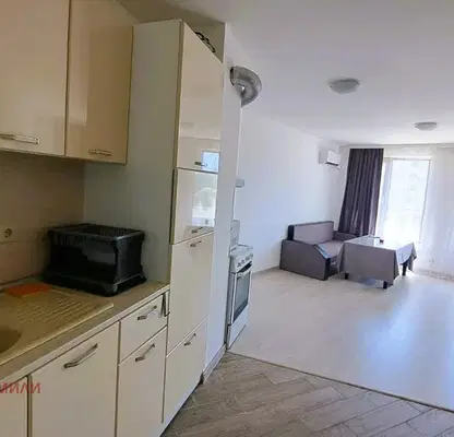 Photo 3 — Spacious 2-room apartment in Vladislav Varnenchik with large terrace