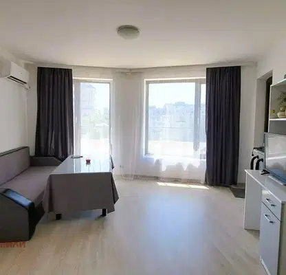 Photo 4 — Spacious 2-room apartment in Vladislav Varnenchik with large terrace