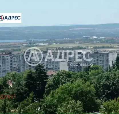 Снимка 3 — Двустаен апартамент с панорамна гледка във Владислав Варненчик