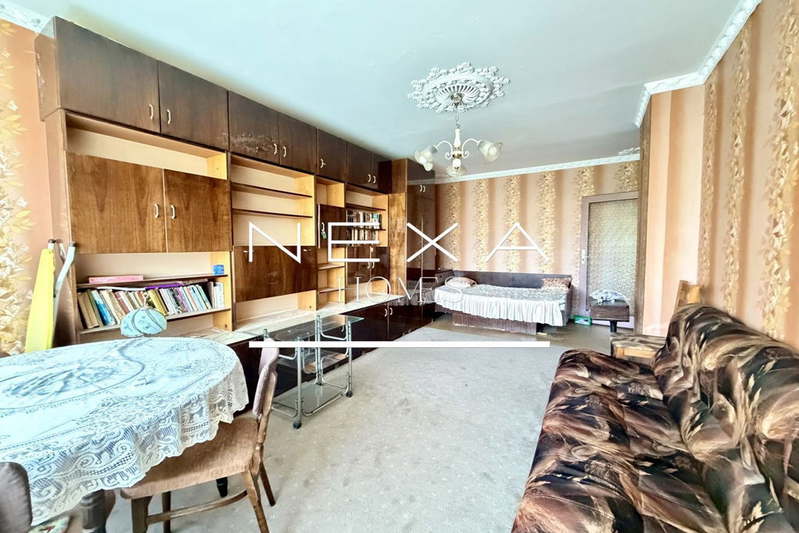Тристаен апартамент с тераса в кв. Владислав Варненчик, Варна