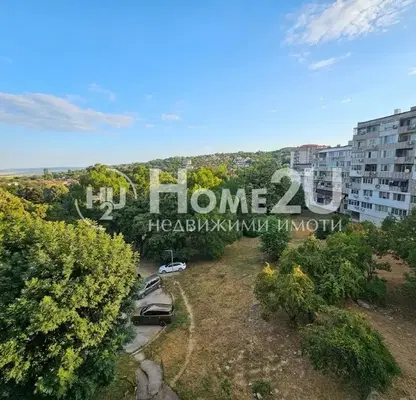 Photo 5 — Three-room apartment with 3 separate rooms in Vladislav Varnenchik, Varna