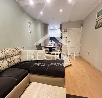 Photo 3 — Three-room apartment in Vladislavovo, Varna with glazed balcony