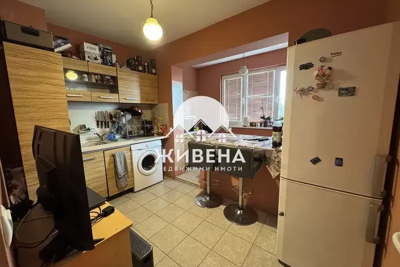 Тристаен апартамент с тераса във Владислав Варненчик, Варна