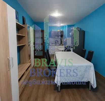 Photo 2 — Two-room apartment in Vladislav Varnenchik district with east aspect