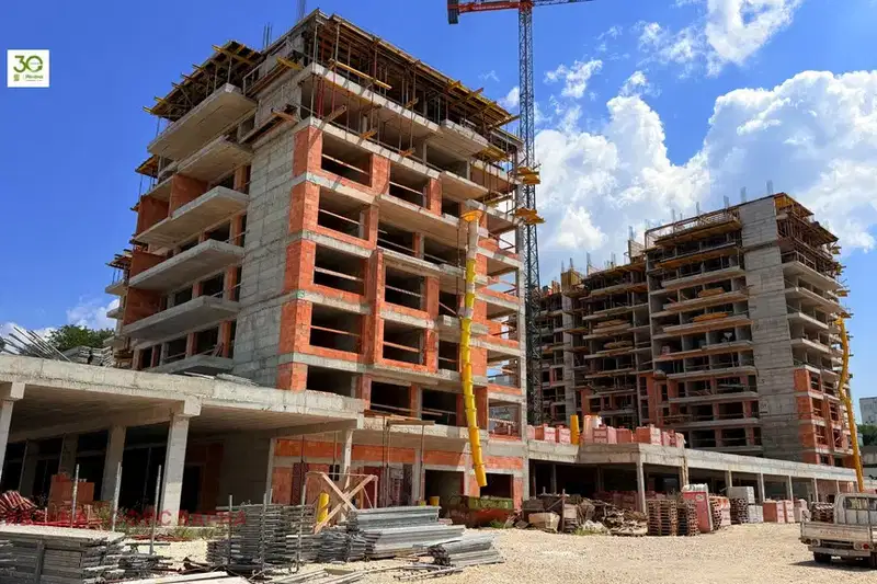 Two-room apartment with balcony and lake view in Varna Vazrazhdane 1