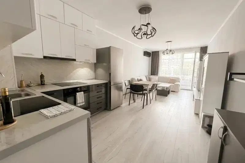 Three-room apartment in Vazrazhdane 1 with terrace and parking