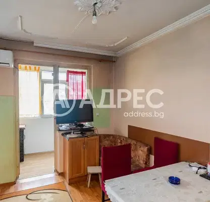 Снимка 2 — Тристаен апартамент с три тераси във Възраждане 1, Варна