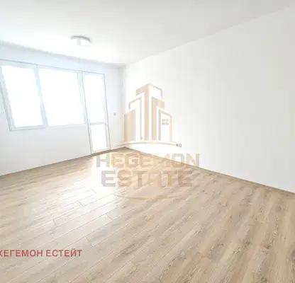 Photo 2 — Three-room apartment in Vazrazhdane 2, Varna with terrace