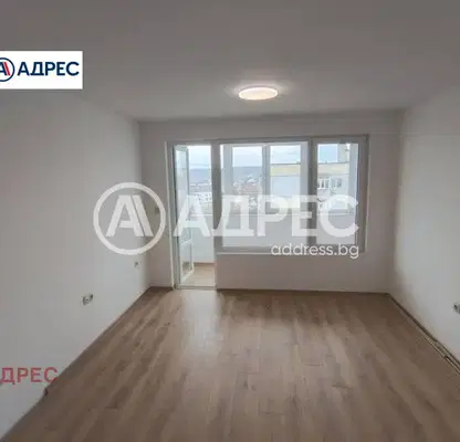 Снимка 2 — Тристаен апартамент в Възраждане 3 с тераса, Варна