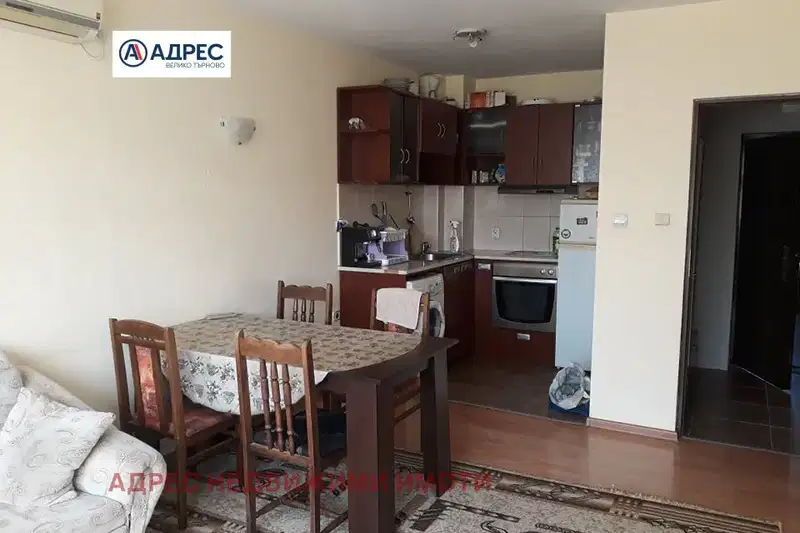 Двустаен апартамент във Велико Търново, Акация